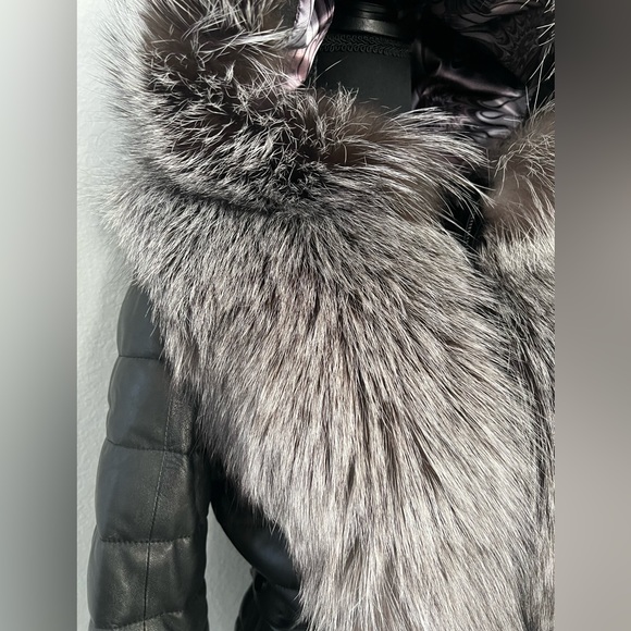 Leather jacket - Picture 5 of 10